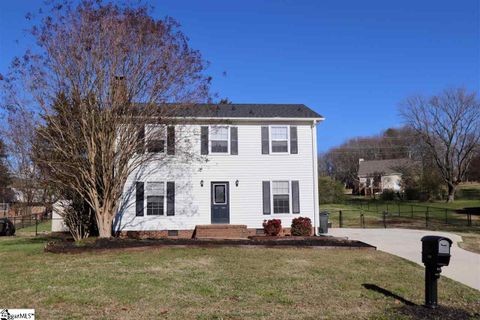 410 Hunters Trail