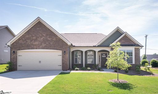 2 Common Oaks Court