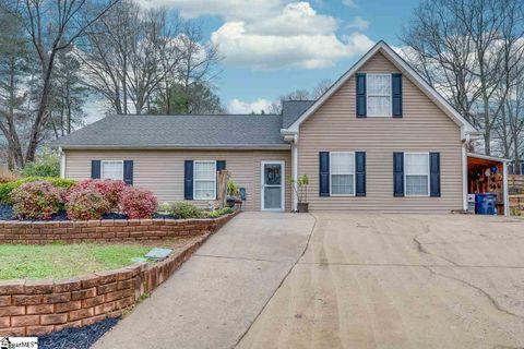 3 Roundleaf Court