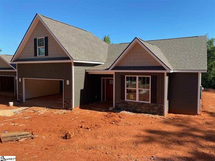 104 Inlet Pointe Drive