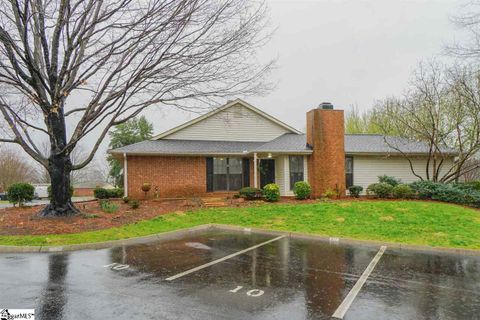 10 Lake Forest Drive