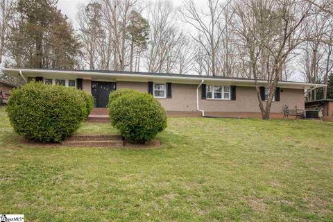 530 Chick Springs Road sold home in Stone Lake Heights, Greenville, SC