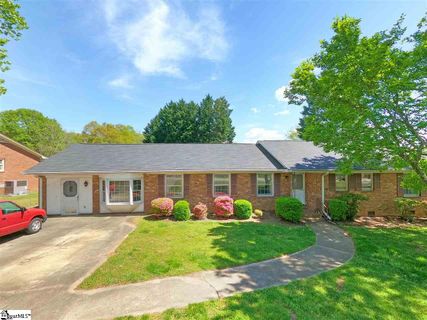 8 Danbury Drive