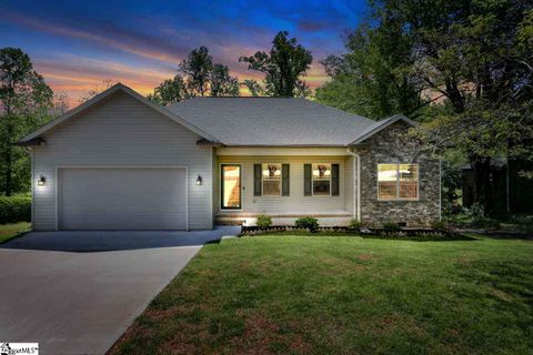 22 Alice Farr Drive