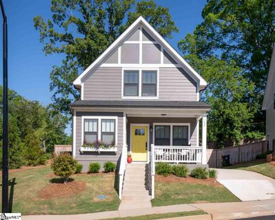 11 Greenridge Drive