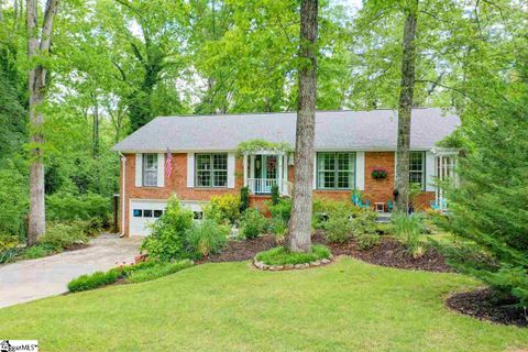 109 E Woodburn Drive
