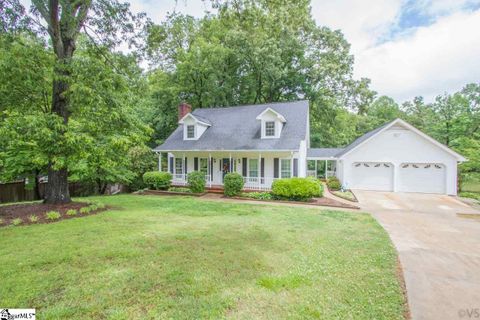 112 Chelmsford Drive