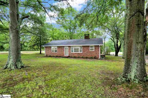 2 Ayersdale Drive