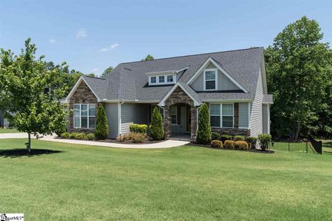 9 Acushnet Lane