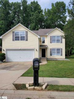 200 Manhassett Court