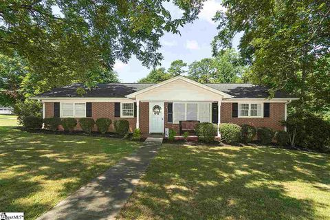 301 Due West Circle sold home in Cedar Rock, Easley, SC