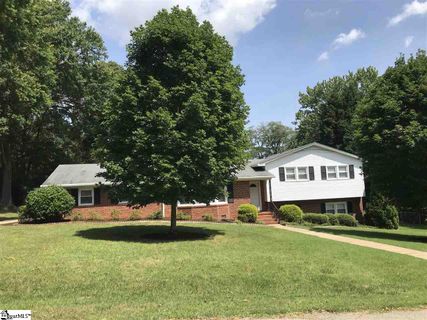 105 Ayrshire Drive