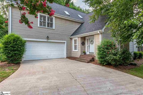 135 Forest Lake Drive