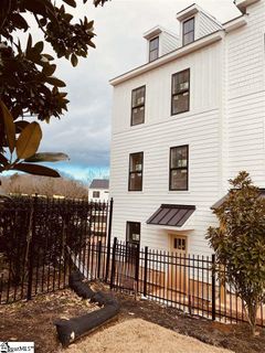 11 Millside Circle