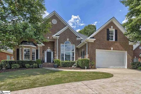 105 Clairewood Court