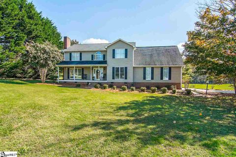 3 Carnoustie Court