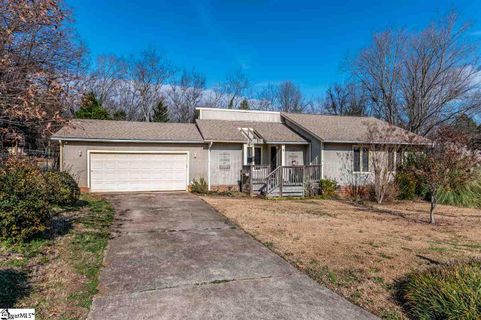 416 Hunters Trail