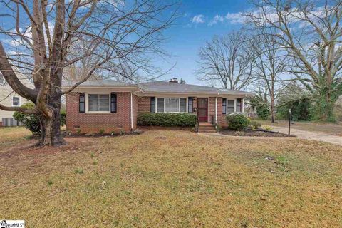 8 E Blue Ridge Drive sold home in Cherrydale, Greenville, SC