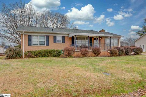 105 Woodfield Drive sold home in Lakeview Height, Greer, SC
