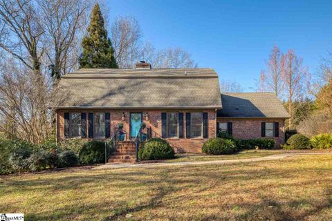 183 Ridgewood Drive