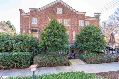 325 Hampton Avenue Unit 102 sold home in The Hamptons, Greenville, SC