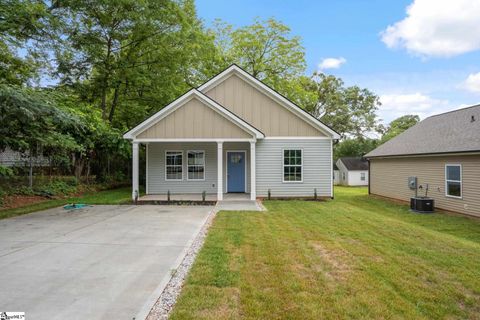 11 Ellendale Avenue