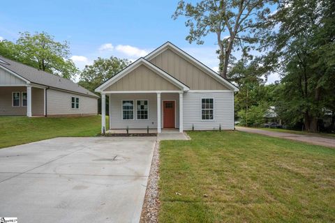 15 Ellendale Avenue