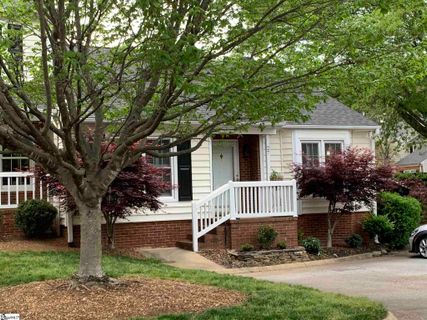 40 Wood Pointe Drive
