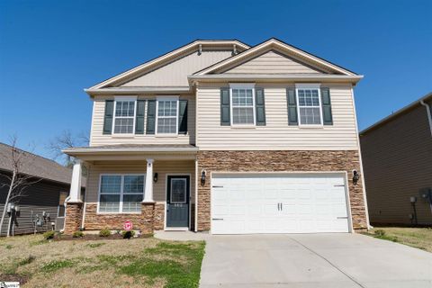 562 Townsend Place Drive sold home in Townsend Place, Boiling Springs, SC