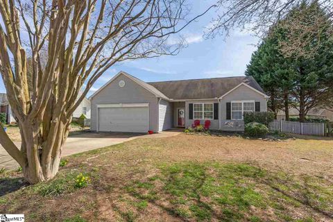 8 Equestrian Court