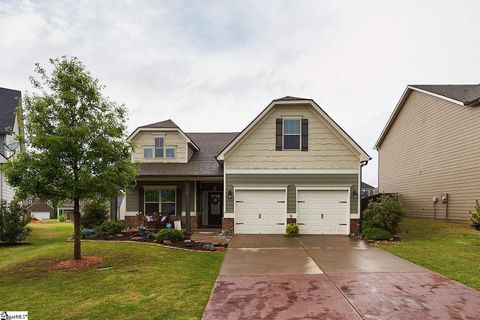 26 Heydon Hall Court