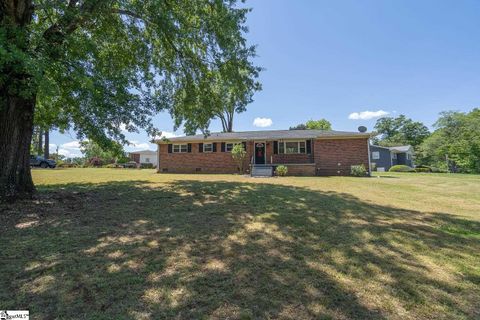 104 Hiwassee Drive sold home in Indian Hills, Greenville, SC