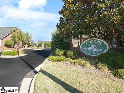 402 Hunting Creek Drive sold home in Coopers Lake, Simpsonville, SC