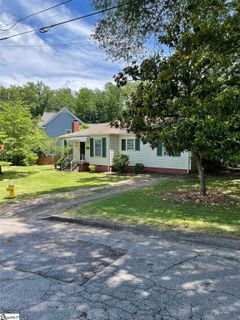 400 E Hillcrest Drive