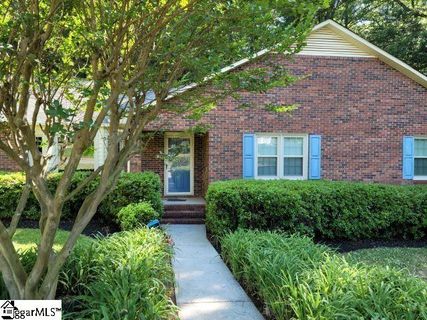 220 Oak Knoll Terrace