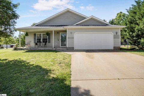 501 Bengal Court sold home in Russells Place, Greer, SC