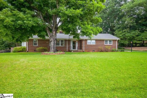 15 Astor Street