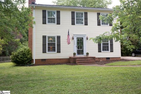 305 Hunters Trail