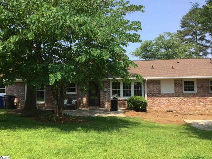 6 Ellesmere Drive