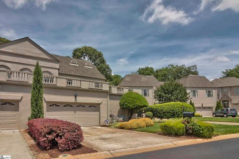 62 Castellan Drive