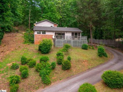 1219 E Lakeshore Drive