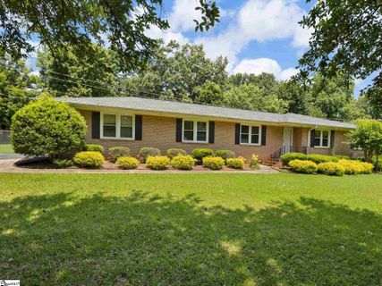 107 Brookgreen Drive sold home in Meadowbrook Farms, Inman, SC