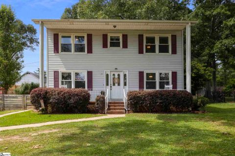 203 Aspenwood Drive