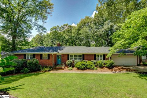 101 Rollingreen Road
