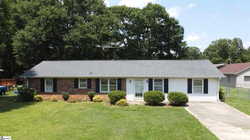13 Ashwood Avenue