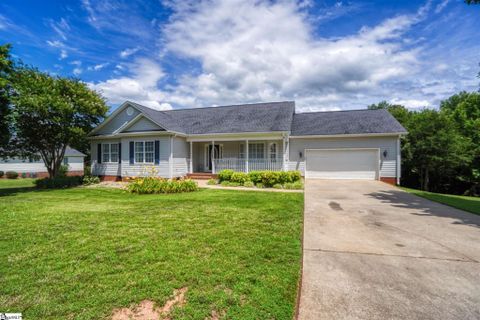 105 Brooke Lee Circle