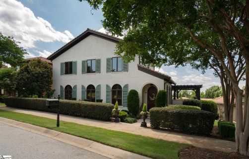 600 Villaggio Drive