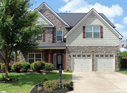 16 Ashby Grove Drive