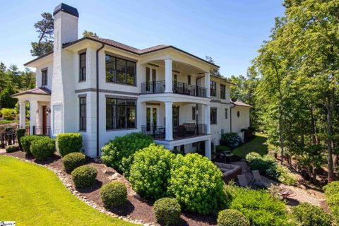 Previously sold for $999,609