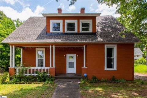 18 Woodside Avenue
